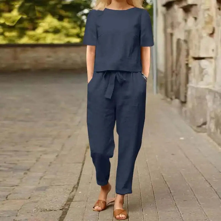 Plus size women's effortless comfort two-piece set. Relaxed fit lounge wear, perfect for daily outfits.