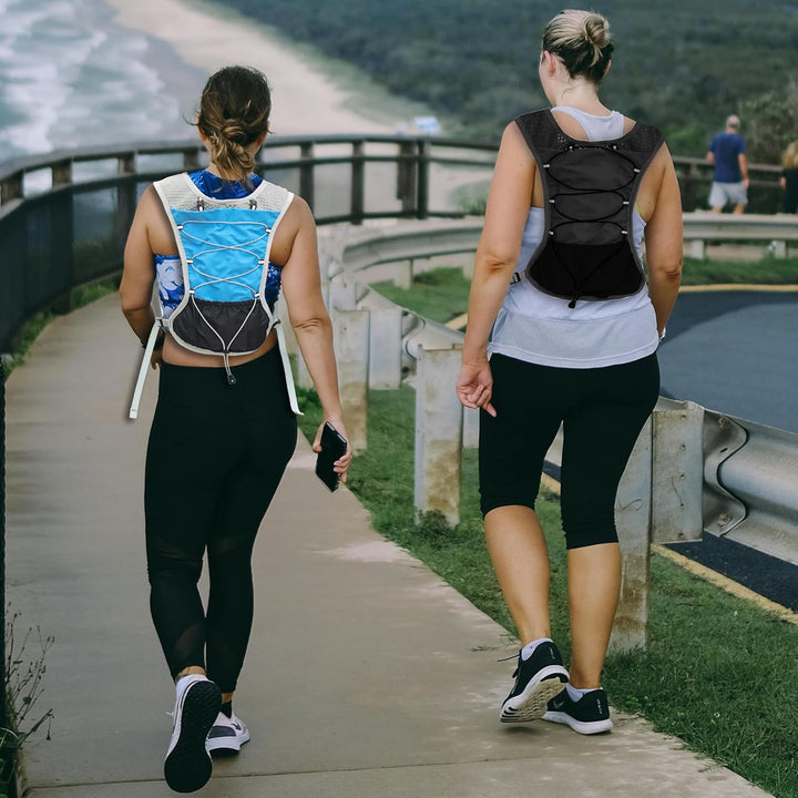 Lightweight Dravien running vest, 2L water bladder, essential for staying hydrated on trails.