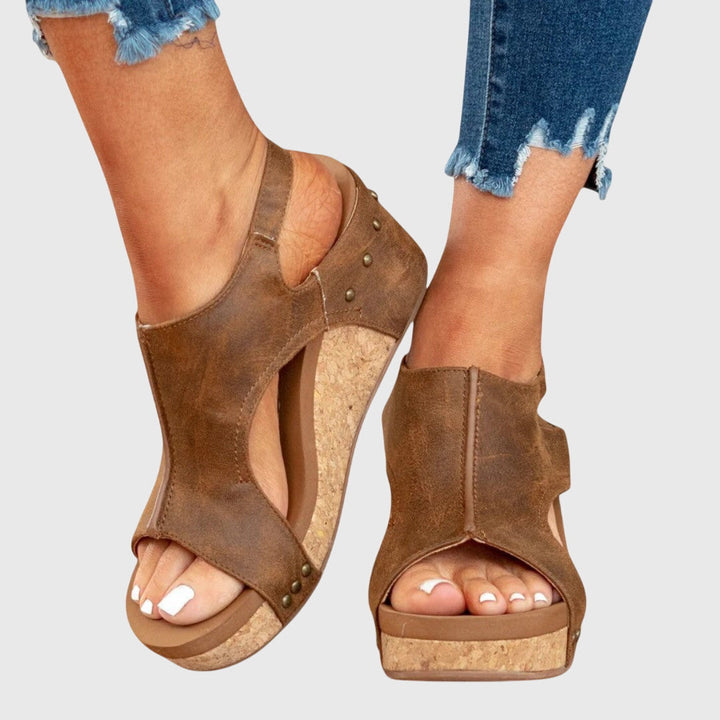 Supportive women's orthopedic open toe sandals, ideal for all-day comfort and healthy walking posture.
