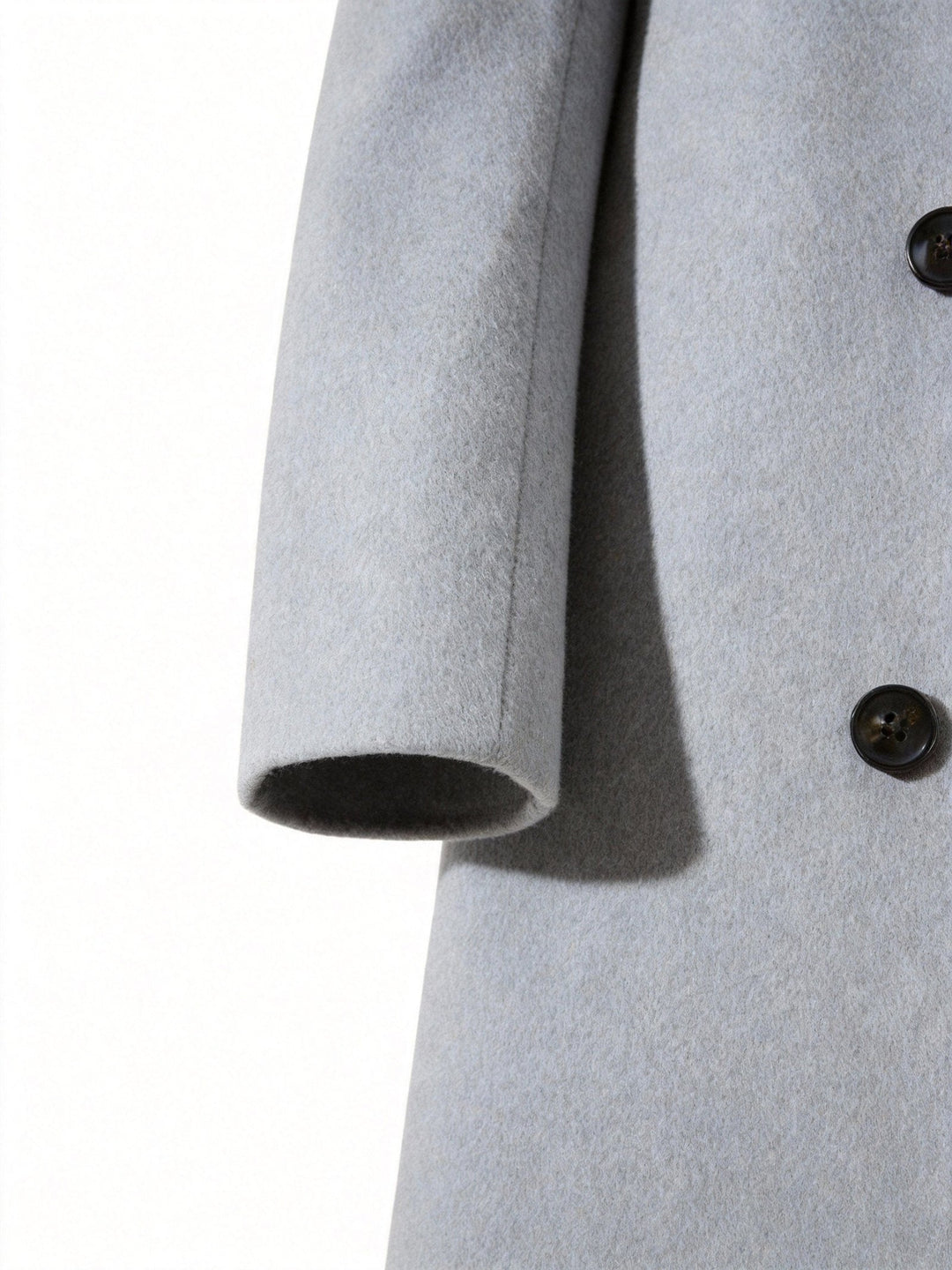 Versatile men's long trench coat, a classic tailored overcoat for refined autumn style.