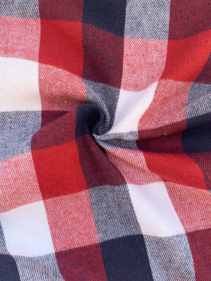 Women's long sleeve buffalo check shirt, relaxed fit, perfect for cozy fall & winter outfits.