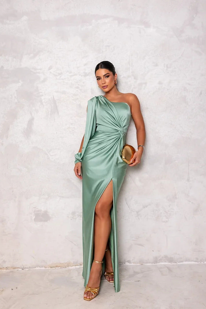 Clara Elegant Maxi Dress