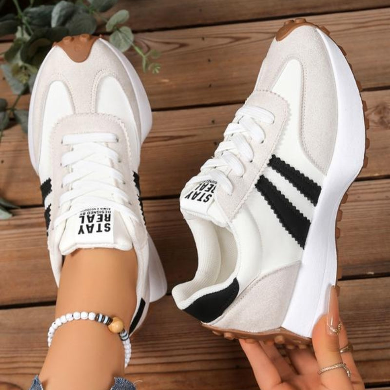 Everyday women's retro chunky platform sneakers, lace-up, orthopedic support, ideal for casual vintage style.