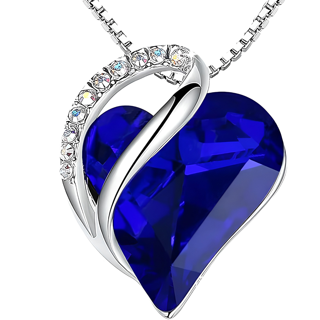 Elegant women's necklace: a dazzling geometric heart pendant with sparkling crystals.