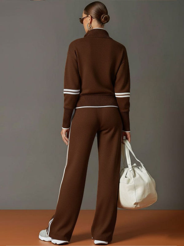 Flowing women's loungewear set featuring a stylish oversized top & comfortable wide-leg pants. Polyester.