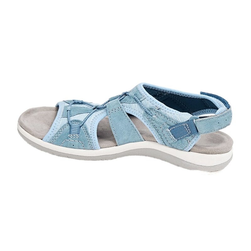 Adjustable sporty sandals for women, offering excellent support for active summer days.