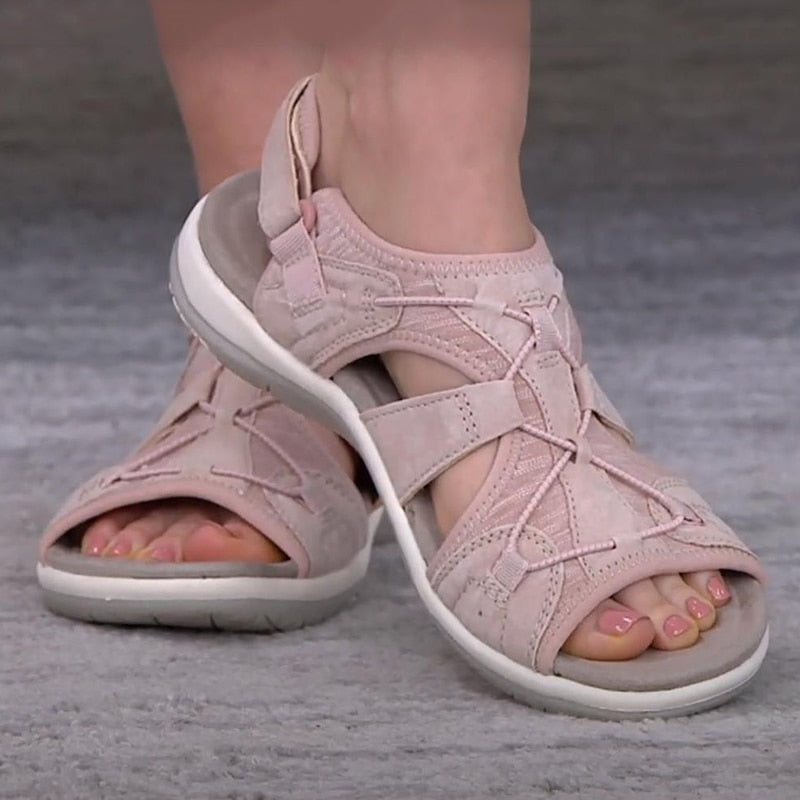 Beach-ready women's sandals: supportive, adjustable, and cushioned for walking comfort.