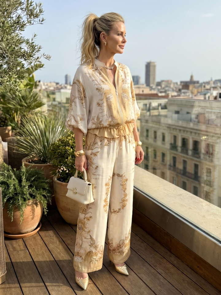 Elegant women's lightweight two-piece matching set with wide-leg pants for spring and summer.