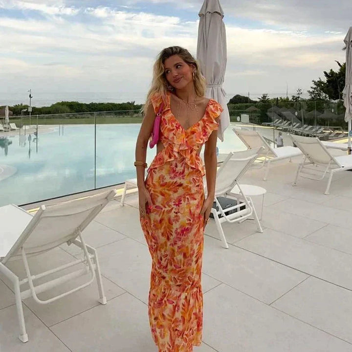 Elegant women's flowy maxi dress, perfect for summer vacation, resort wear, or casual outings. Comfortable long style.