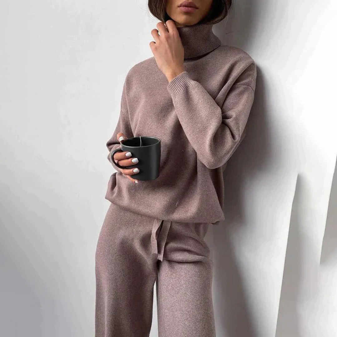 Elegant women's taupe knit lounge set. Two-piece comfortable leisurewear for relaxing at home in style.