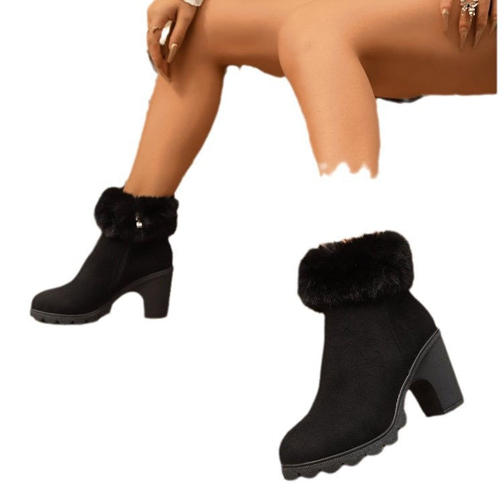 Elegant women's ankle boots, block heel, and plush collar for a chic & cozy winter look.