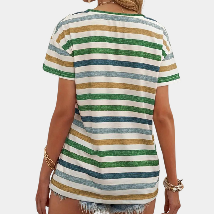 Versatile women's striped short sleeve tee, perfect for summer fashion & spring outfits. Casual crew neck top.
