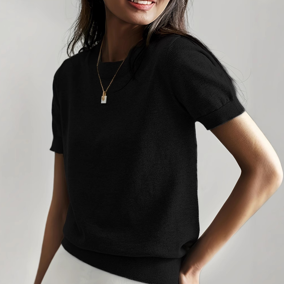 Women's casual short sleeve crew neck top. Flattering & comfortable for everyday style. A versatile chic summer essential.