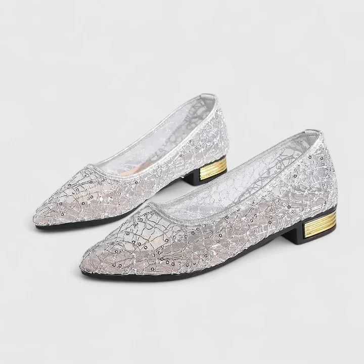 Comfortable women's loafer flats with arch support. Breathable design for ergonomic and therapeutic everyday wear.