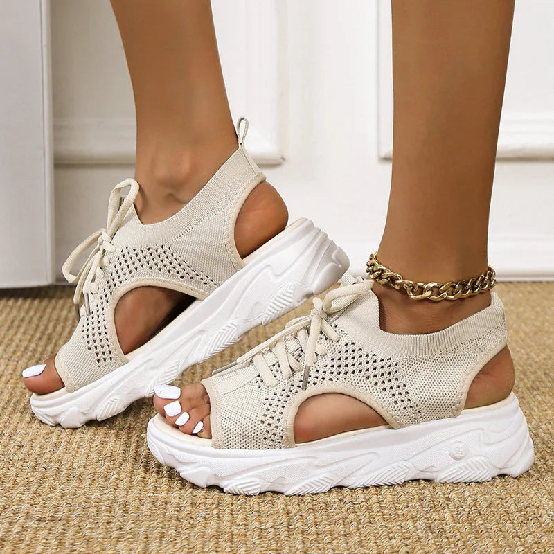 Adjustable women's summer sandals, designed for anti-fatigue comfort & excellent arch support.