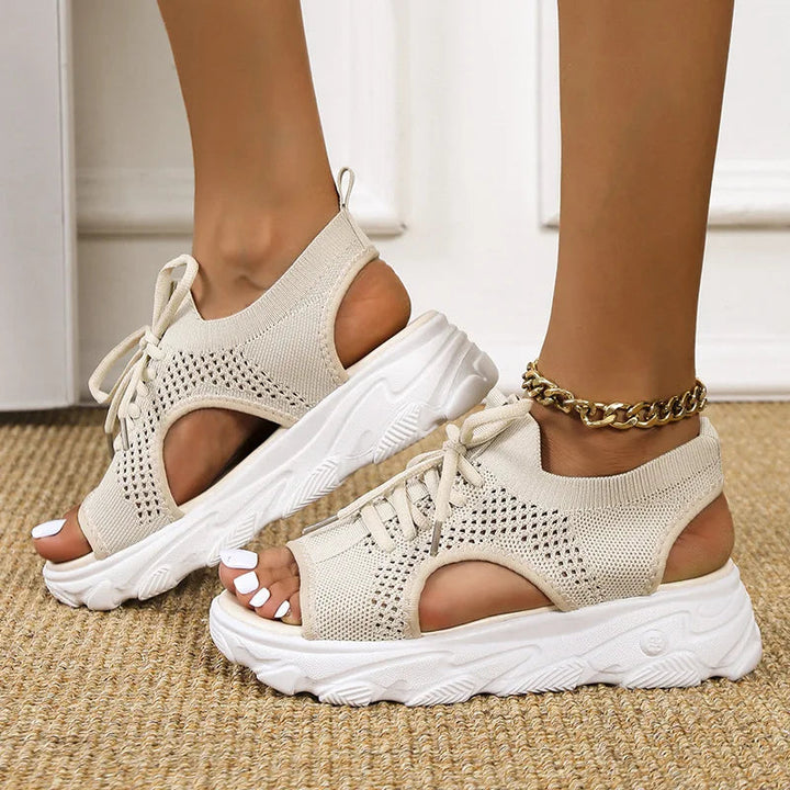 Adjustable women's summer sandals, designed for anti-fatigue comfort & excellent arch support.
