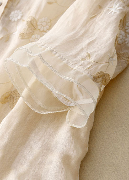 Fashionable women's embroidered blouse, an elegant flowing top designed for chic and comfortable daily wear.