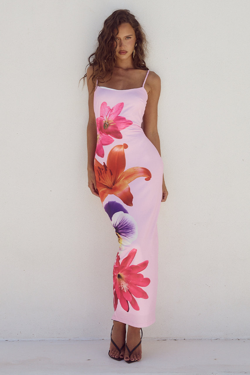 Slim-fit women's midi dress, stylish floral print bodycon perfect for date night or party.