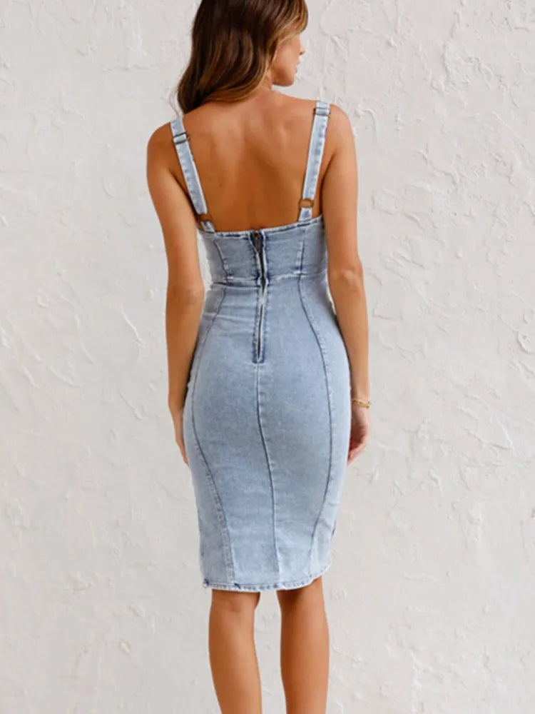 Casual women's denim midi dress, sleeveless with adjustable straps, for chic everyday fashion & summer versatility.