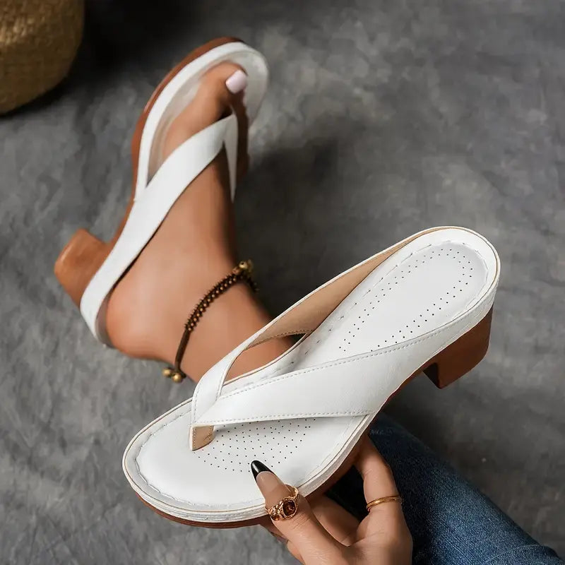Women's supportive comfort sandals with arch support & cushioning for everyday casual wear.