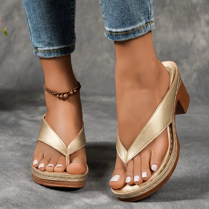 Casual women's summer sandals, highly supportive & comfortable with excellent arch support for daily wear.