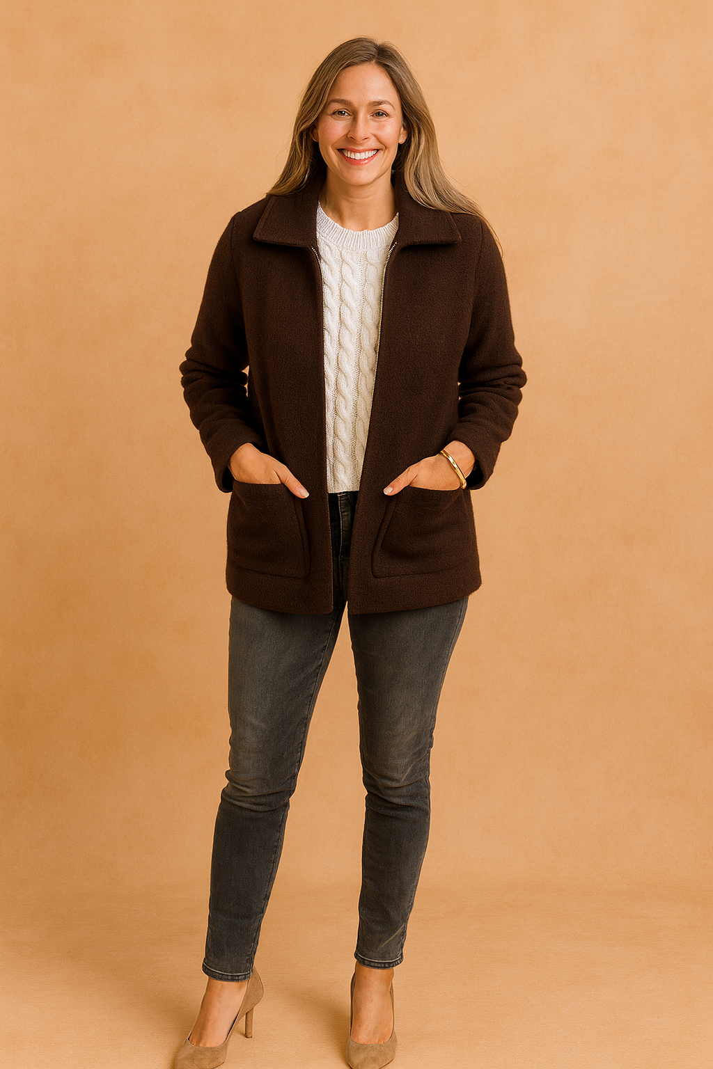 Comfortable women's cropped zip-up cardigan jacket with pockets, designed for versatile casual everyday style.