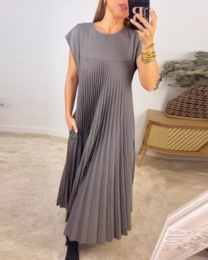Women's Pleated Maxi Dress