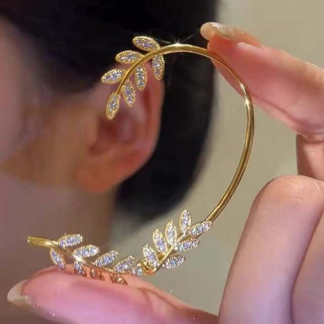 Stylish leaf clip-on earrings for women, adjustable, hypoallergenic & piercing-free for comfort.