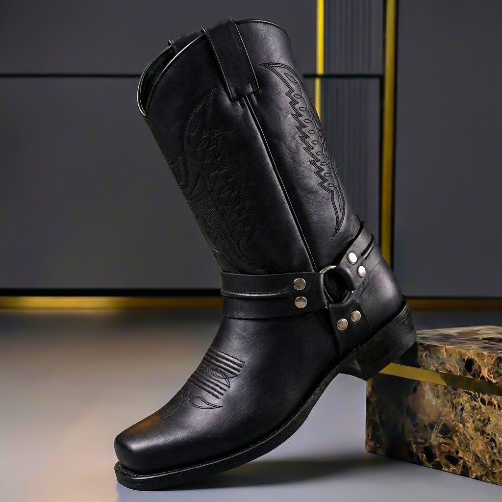 Durable men's black leather ankle boots, timeless design for comfortable everyday wear, stylish and versatile.