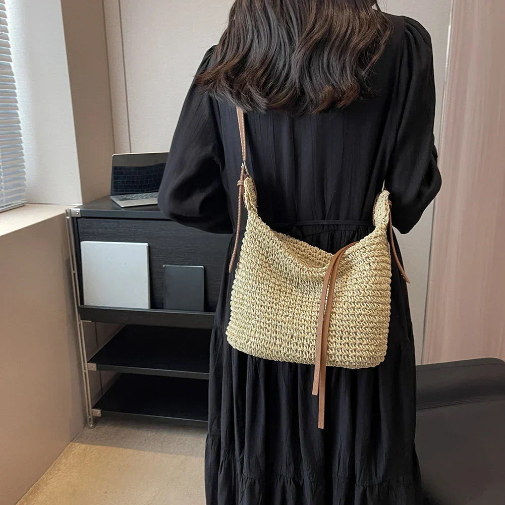 Bohemian fashion women's shoulder bag, a stylish carryall for a chic casual look.
