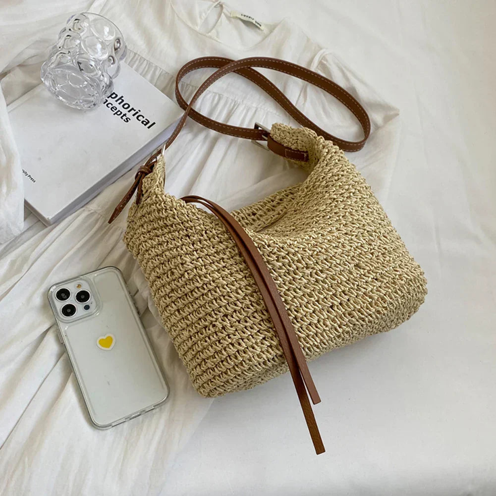 Chic women's shoulder bag, bohemian style for everyday convenience & casual elegance.