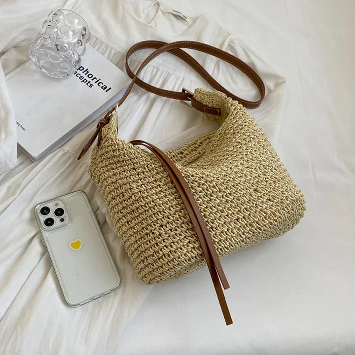 Chic women's shoulder bag, bohemian style for everyday convenience & casual elegance.