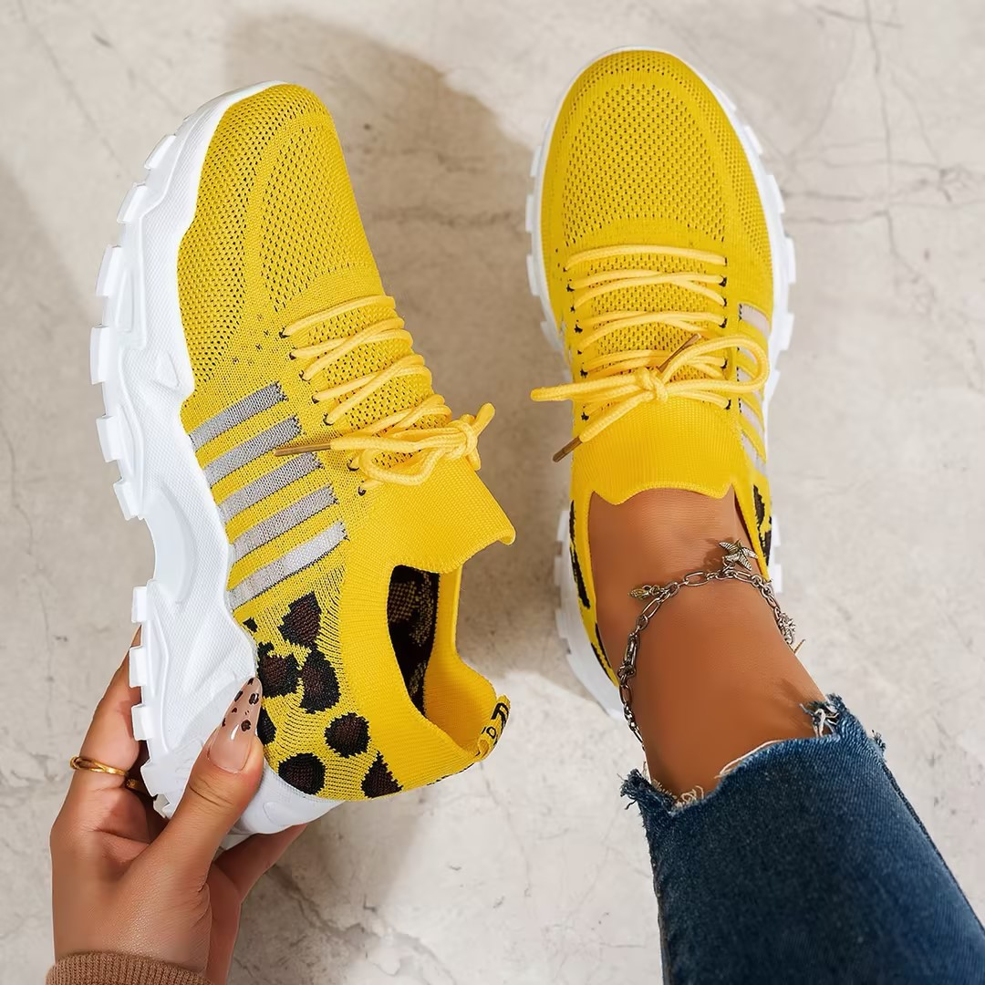 Women's orthopedic shoes for daily wear, providing arch support, wide toe, and all-day comfort.