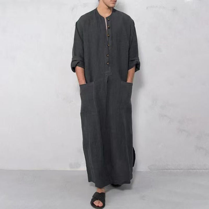 Comfort fit men's thobe, crafted from breathable linen fabric. Ideal for summer fashion.