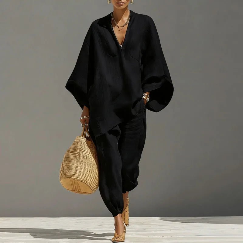 Comfortable women's linen two-piece set, a chic matching outfit for everyday wear or relaxing summer evenings.