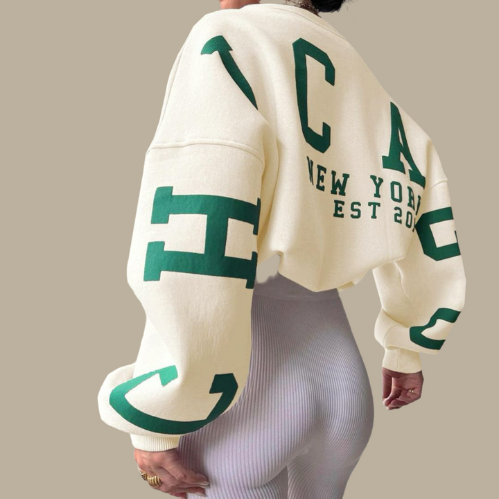 Versatile women's pullover, oversized top, comfy long sleeve for casual wear.