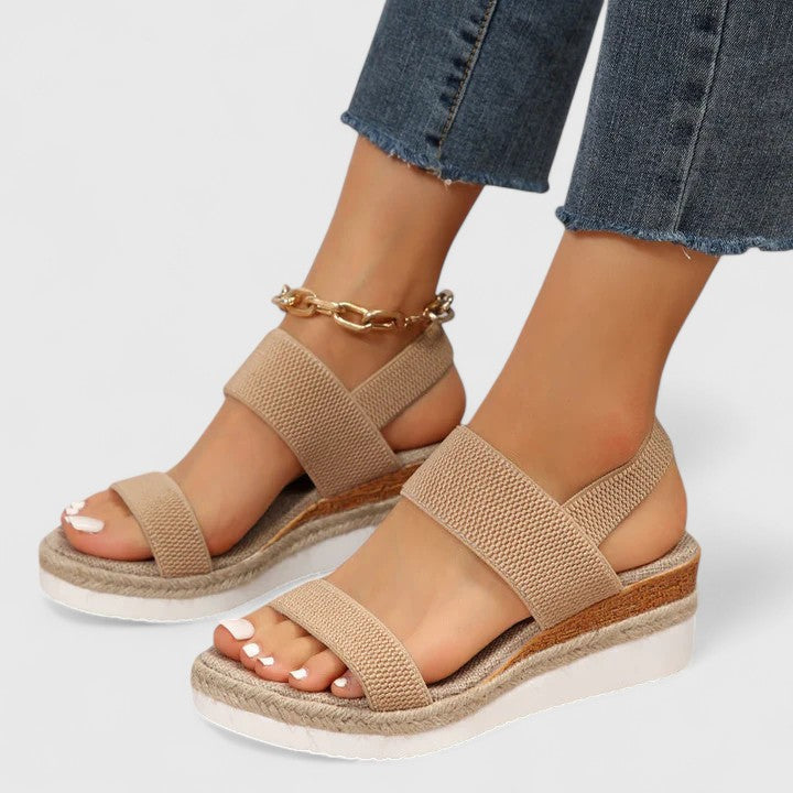 Ergonomic women's sandals with strong arch support, perfect for all-day wear.