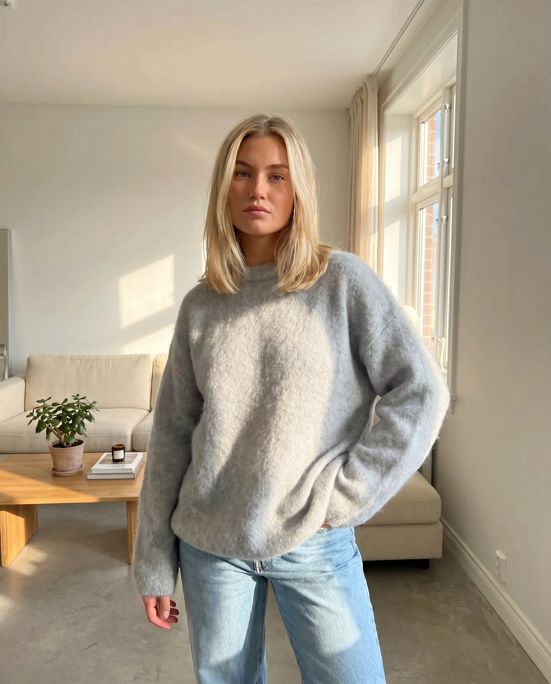 Stylish women's knit sweater, elegant long sleeve, ideal for fall & winter fashion.