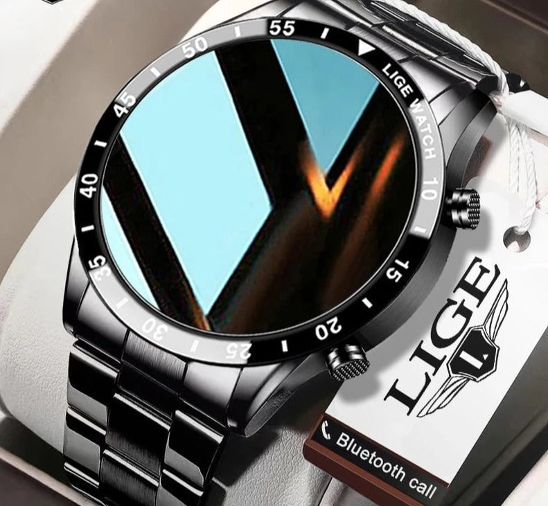 Unisex smartwatch with advanced health tracking, fitness monitor, & Bluetooth calls.