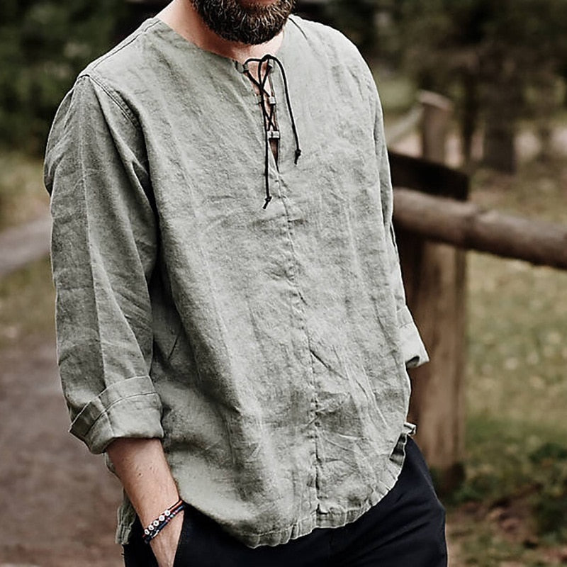 Casual men's short sleeve blouse, ideal for summer vacation, beachwear, or relaxed everyday style.
