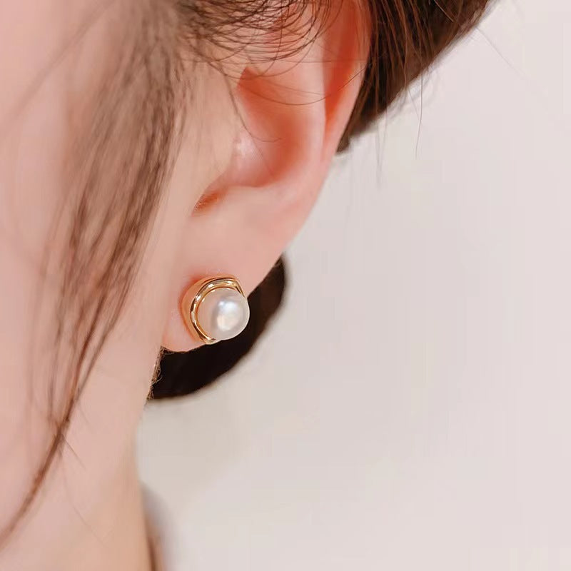 Elegant Black Pearl Earrings