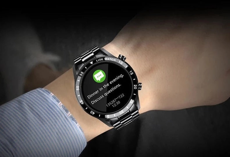 High-tech unisex smartwatch, a smart device for health, fitness, calls, and notifications.