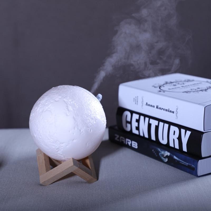 USB powered air purifier & humidifier with aromatherapy diffuser for essential oils, enhancing home comfort.