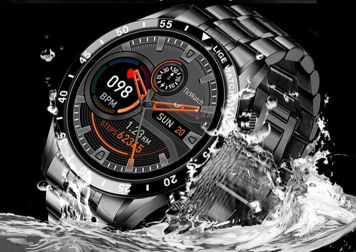 Modern unisex digital smart watch. Features health tracking, fitness, calls, & notifications.