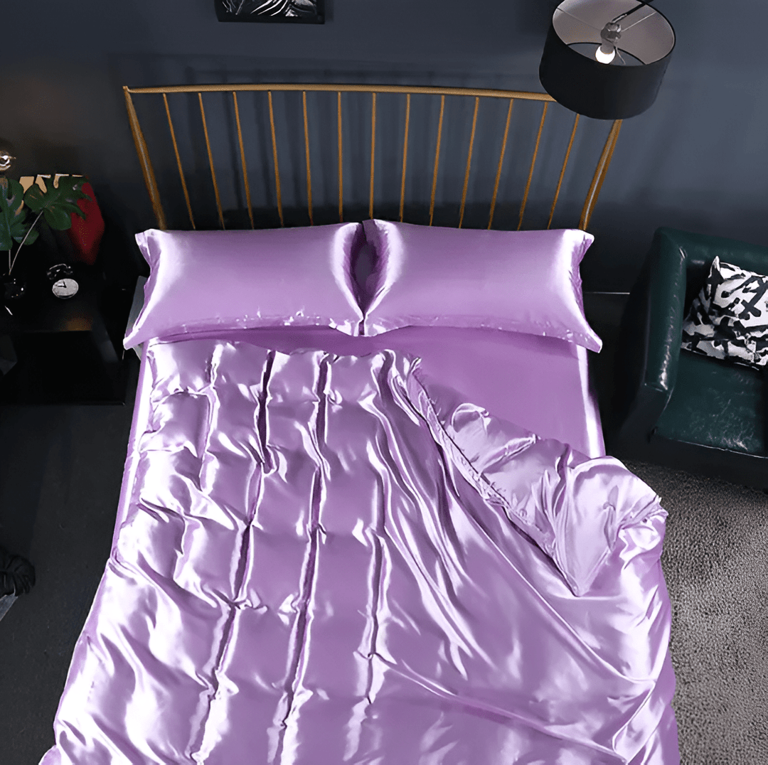 Naturally breathable Mulberry silk bedding. Keeps you cool and comfortable.