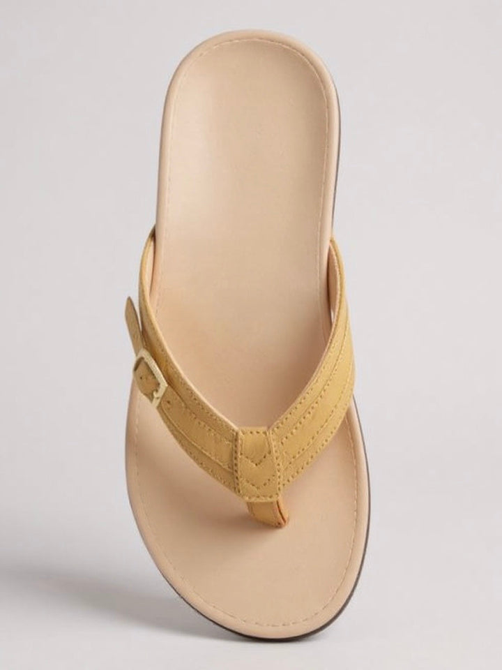 Stylish women's thong sandals, cushioned for ultimate comfort. Perfect minimalist slip-ons for summer.