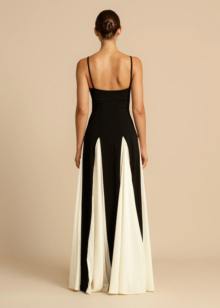 Chic women's elegant maxi dress with timeless style. Formal party wear evening gown for special occasions.