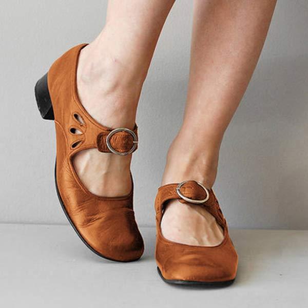Slip-on women's sandals with excellent arch support, ensuring all-day comfort.