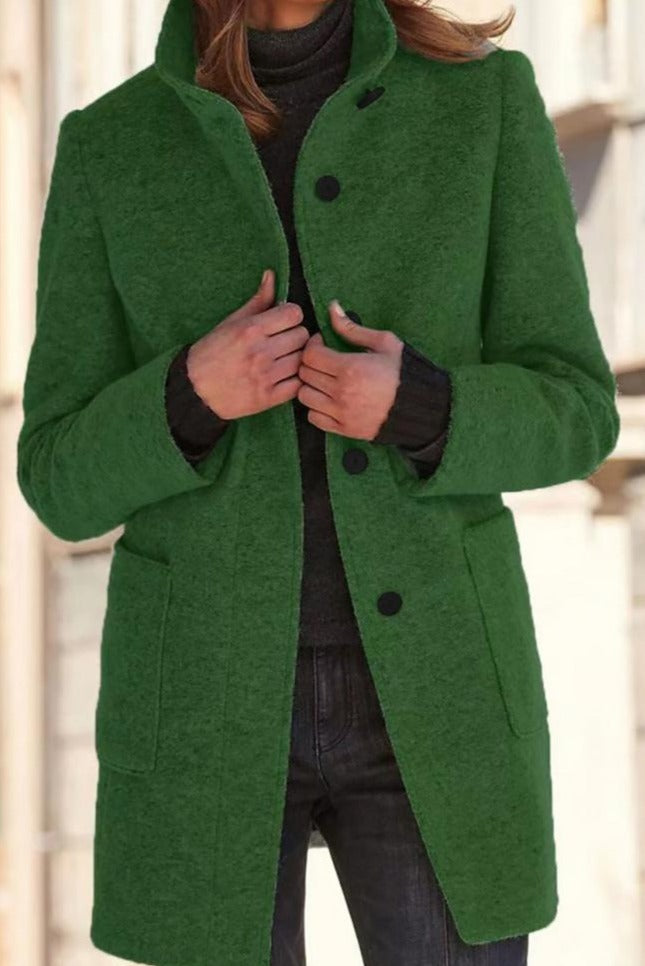 Chic women's elegant outerwear jacket for fall winter. Versatile fashion, ideal for everyday wear and smart casual looks.