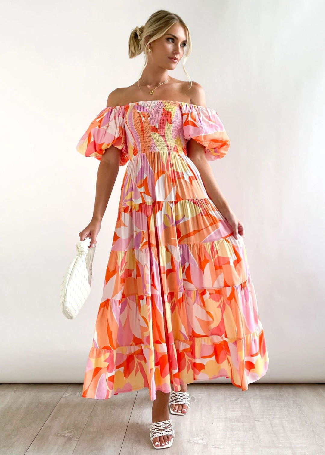Women's comfortable floral short dress, perfect for summer casual wear & everyday style. Flowy & stylish.